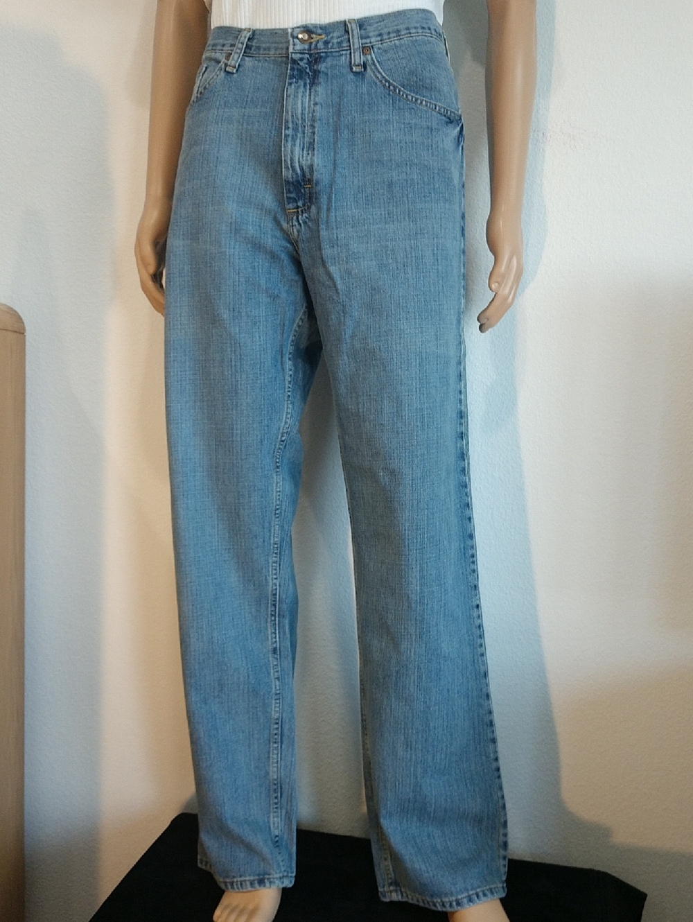 Lee Premium Relaxed Straight Leg Light Blue Jeans 38 x 34